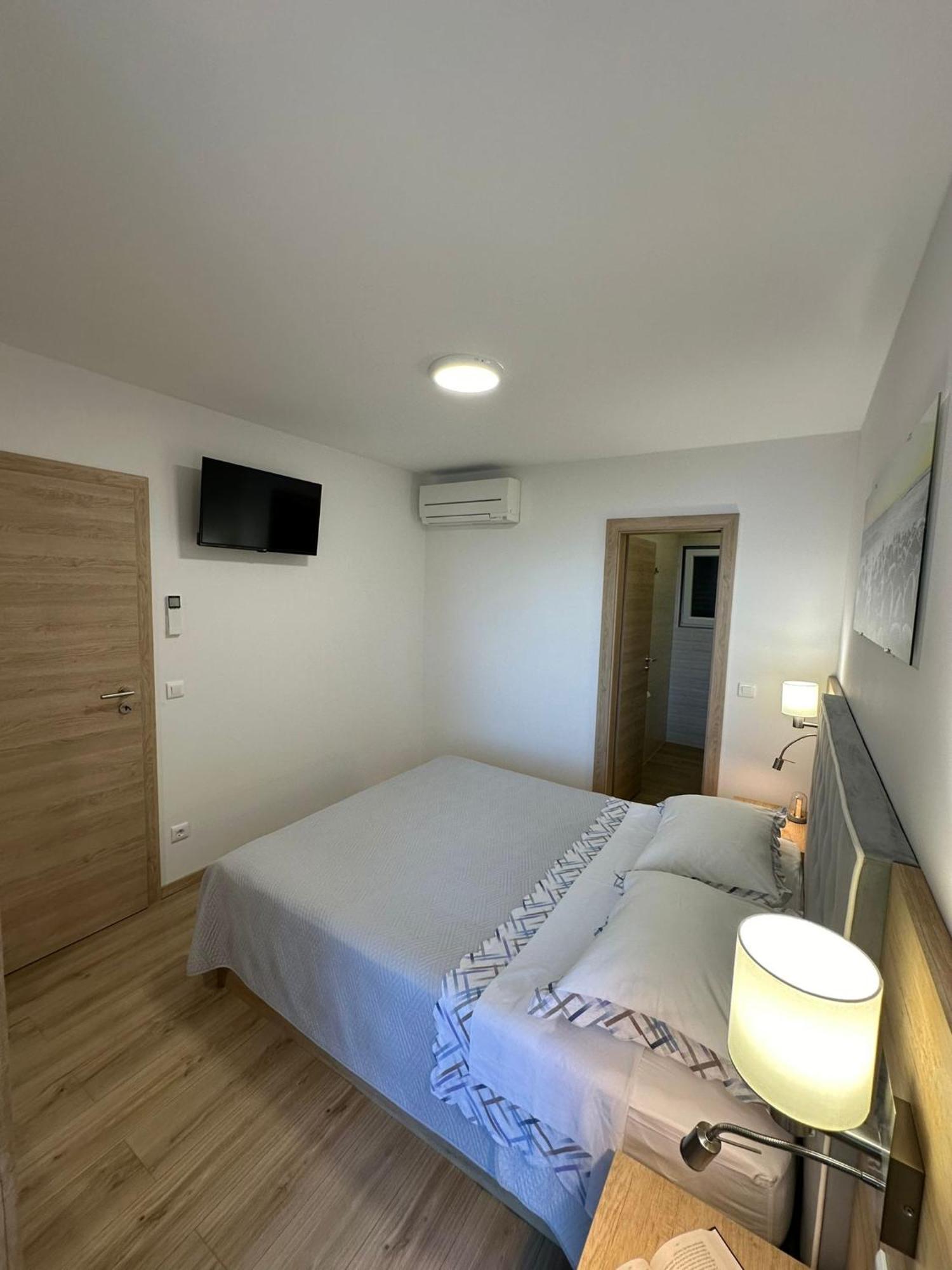 Apartment Ante Brela Esterno foto